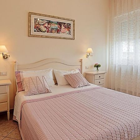 סאסארי Il Castello Guest House מראה חיצוני תמונה