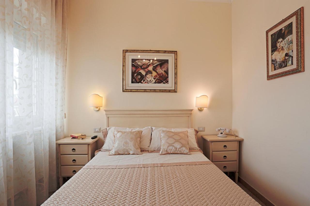 סאסארי Il Castello Guest House מראה חיצוני תמונה