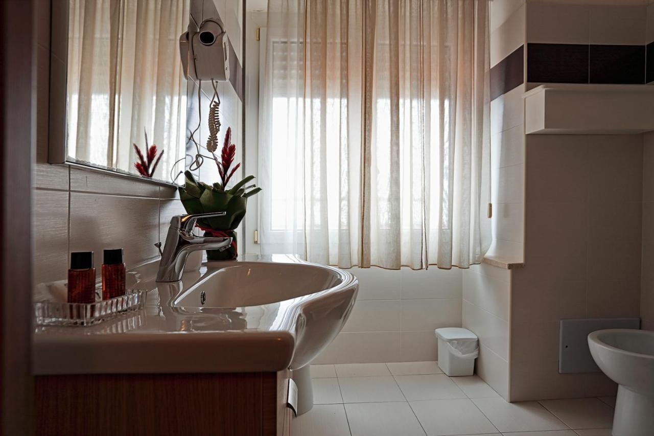 סאסארי Il Castello Guest House מראה חיצוני תמונה
