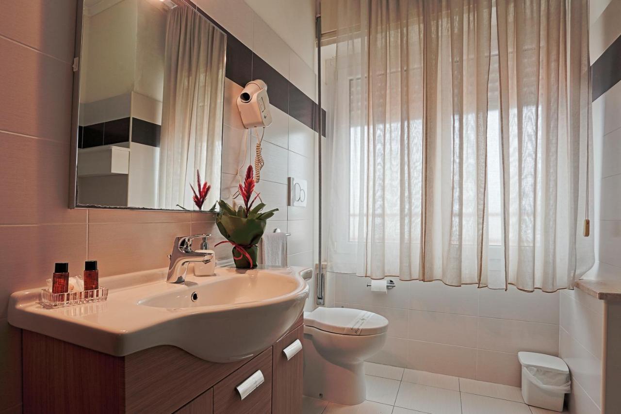 סאסארי Il Castello Guest House מראה חיצוני תמונה