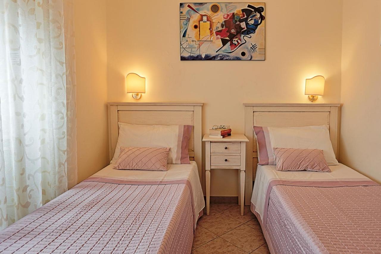 סאסארי Il Castello Guest House מראה חיצוני תמונה